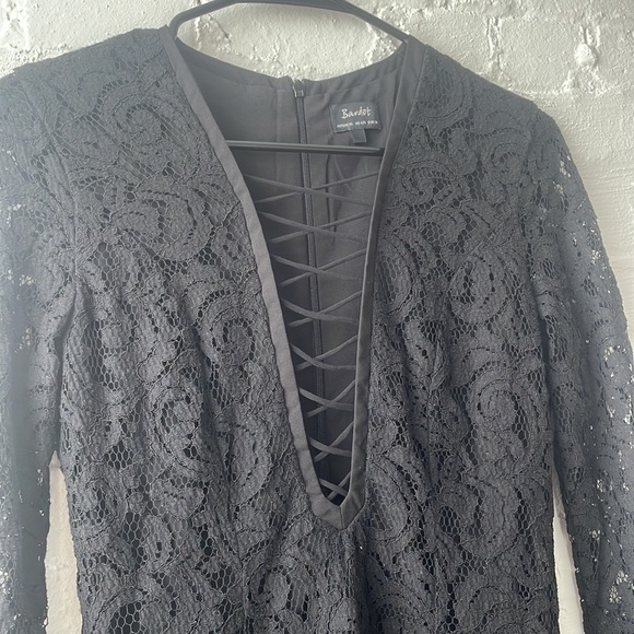 Bardot | NWOT Size 6 Cotton Laced Up Plunging V-neck Black on Black Lace Dress - Picture 3 of 13